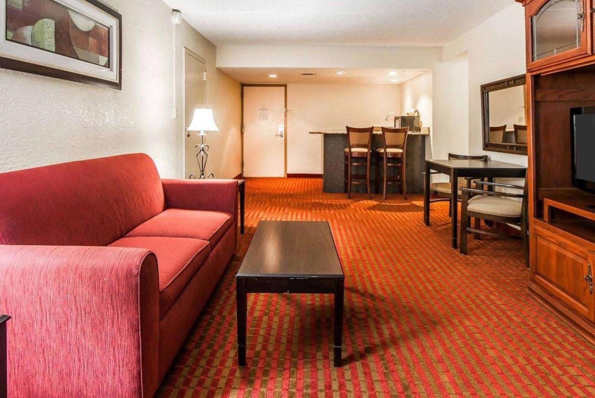 Wingate By Wyndham Marietta Conference Center Ohio Hotel Exterior foto